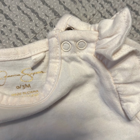 Jessica Simpson Romper set 0-3 - Picture 4 of 10